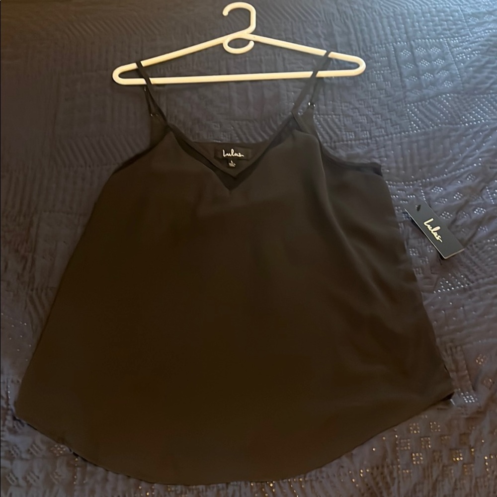 Lulu's Black Camisole Sleeveless Top with V-Neck